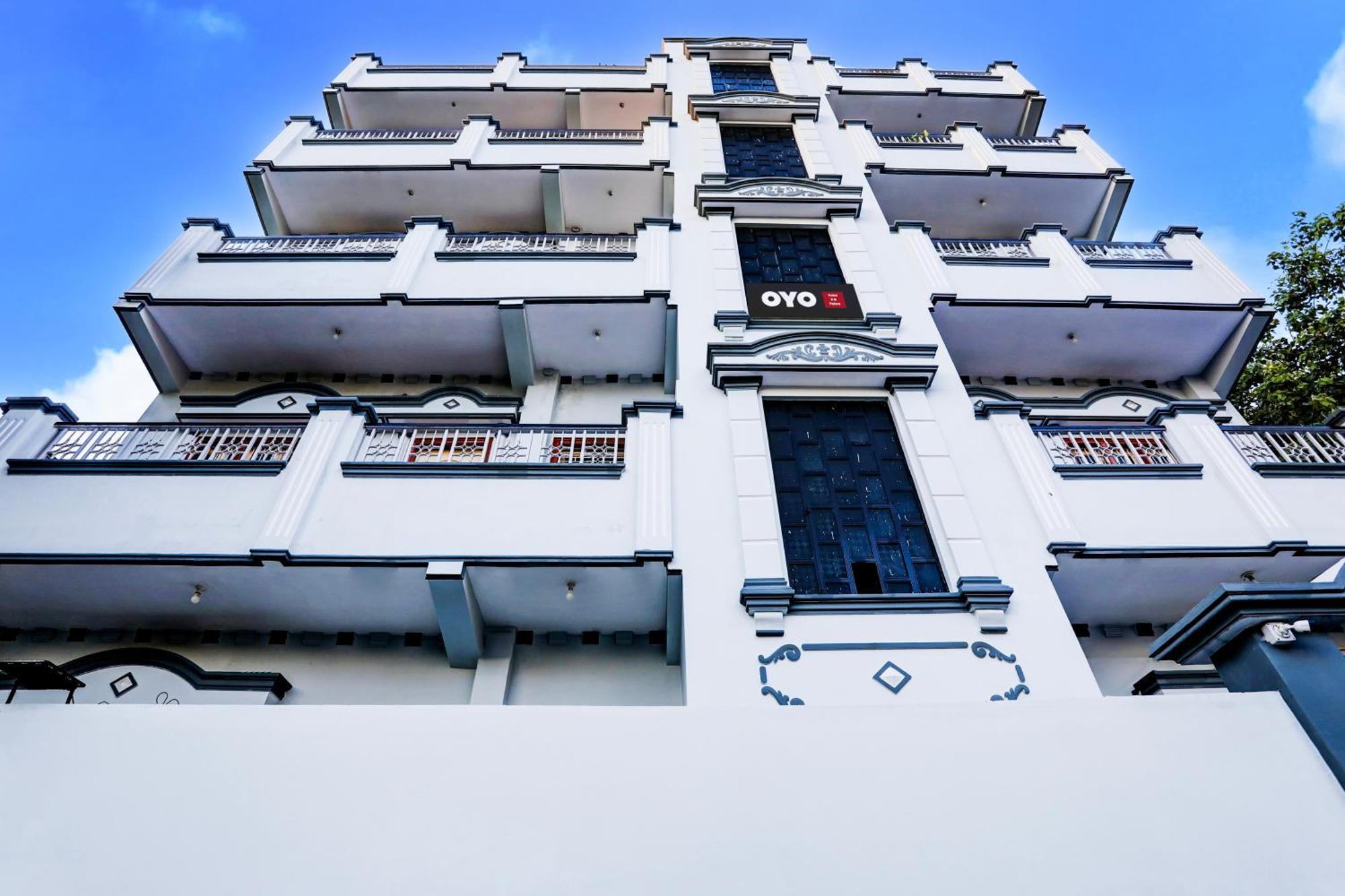 Hotel O R B Palace Varanasi Exterior photo